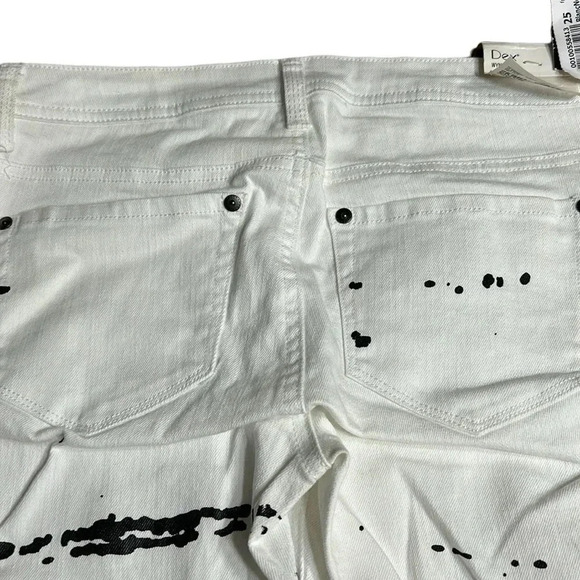 NWT Dex super skinny,ankle length,frey hem,white  denim, painter spray,low rise - Picture 8 of 10